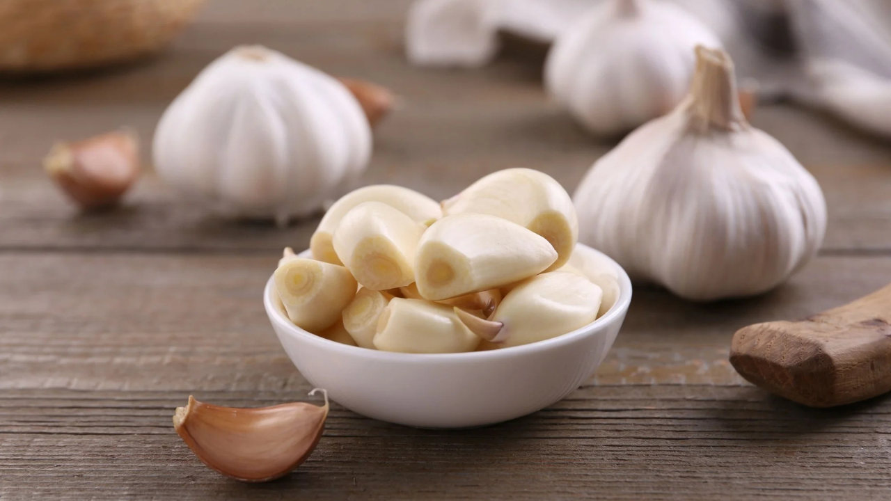 garlic lowers bad cholesterol